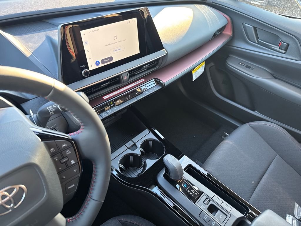 2026 Toyota Prius Plug-in Hybrid SE - Photo 28