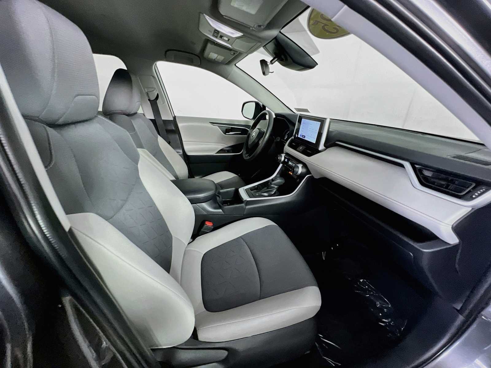 Used 2025 Magnetic Gray Metallic Toyota XLE image 27