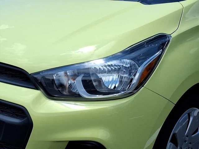 Used 2018 Gold Chevrolet LS image 8