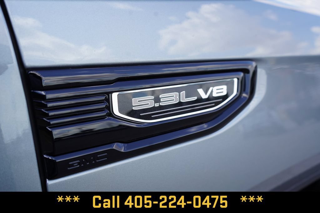 New 2026 Sterling Metallic GMC Elevation image 9