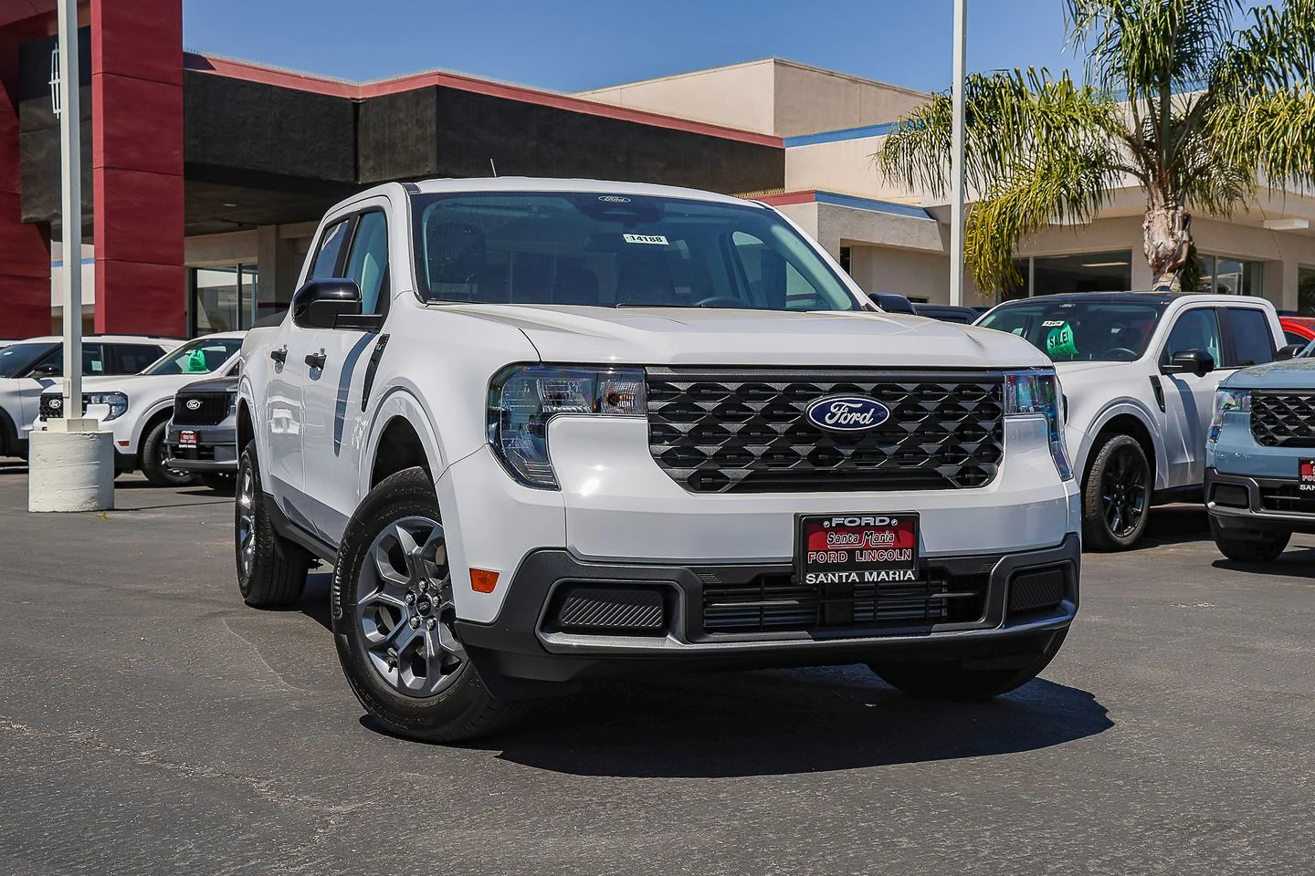 New 2026 Oxford White Ford XLT image 1