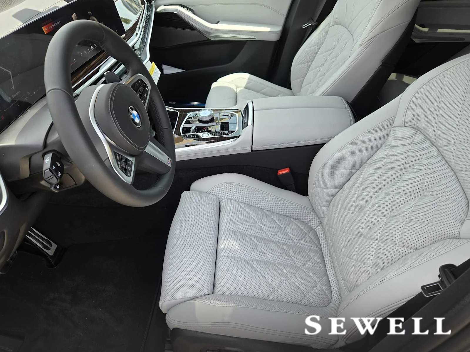New 2026 Skyscraper Grey Metallic BMW xDrive40i image 4