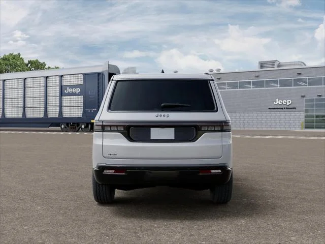 New 2026 Bright White Clear-Coat Exterior Paint Jeep Limited Altitude image 33