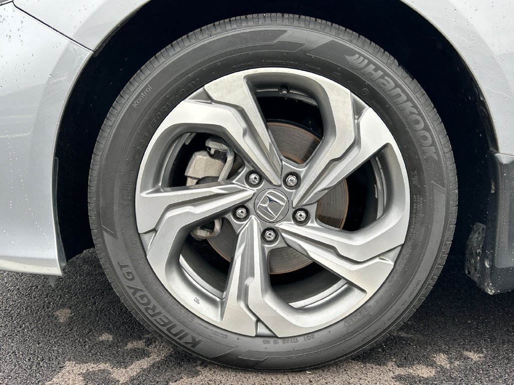 Used 2019 Silver Honda EX image 31