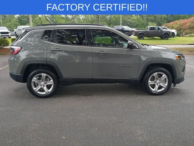 Used 2024 Gray Jeep Latitude image 6