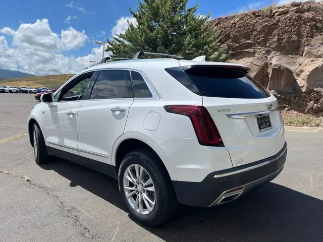 Used 2020 Crystal White Tricoat Cadillac Premium Luxury FWD image 11