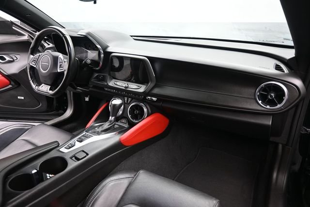 Used 2021 Black Chevrolet 2LT image 12
