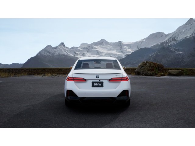 New 2027 Mineral White Metallic BMW 530i image 5