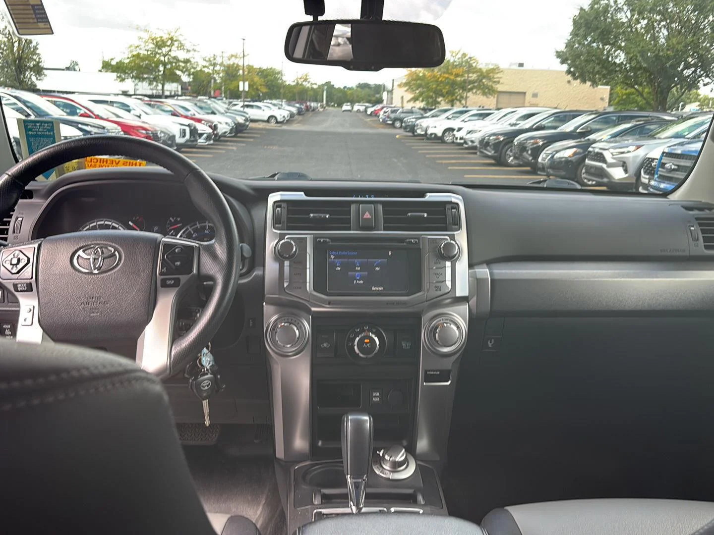 Used 2017 Super White Toyota SR5 Premium image 18