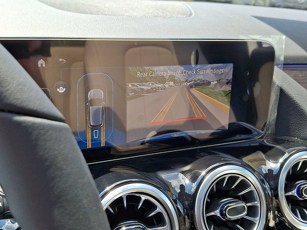 New 2026 Polar White Mercedes-Benz GLA 250 image 32
