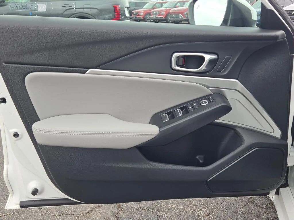 2025 Acura Integra Base - Photo 18