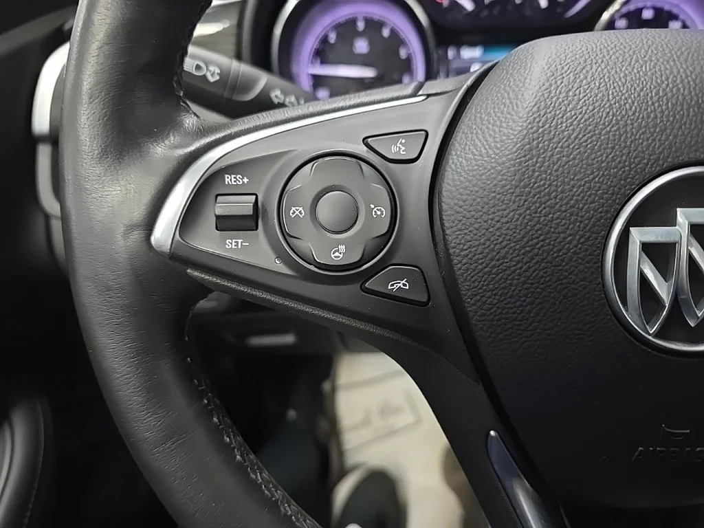 Used 2019 Silver Buick Essence image 22