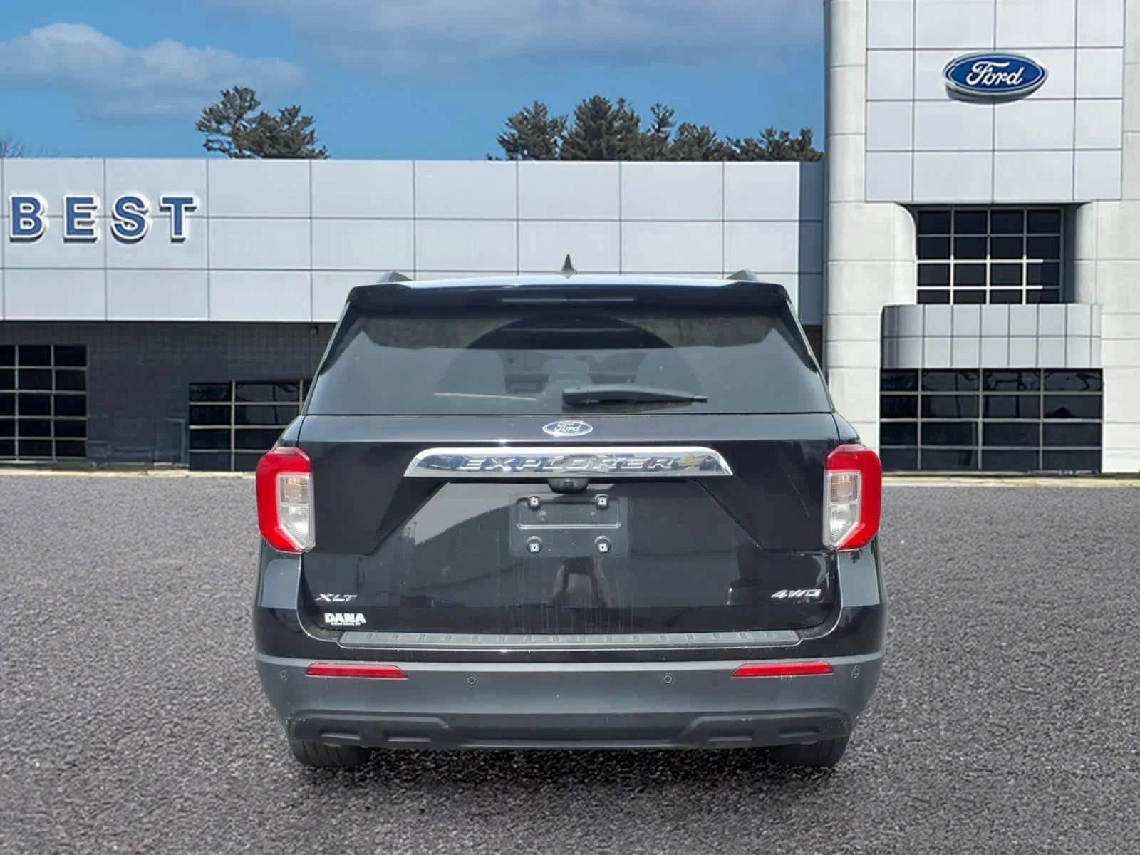Used 2023 Agate Black Metallic Ford XLT image 6