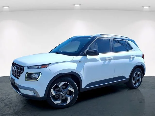 Used 2022 White Hyundai Limited image 2