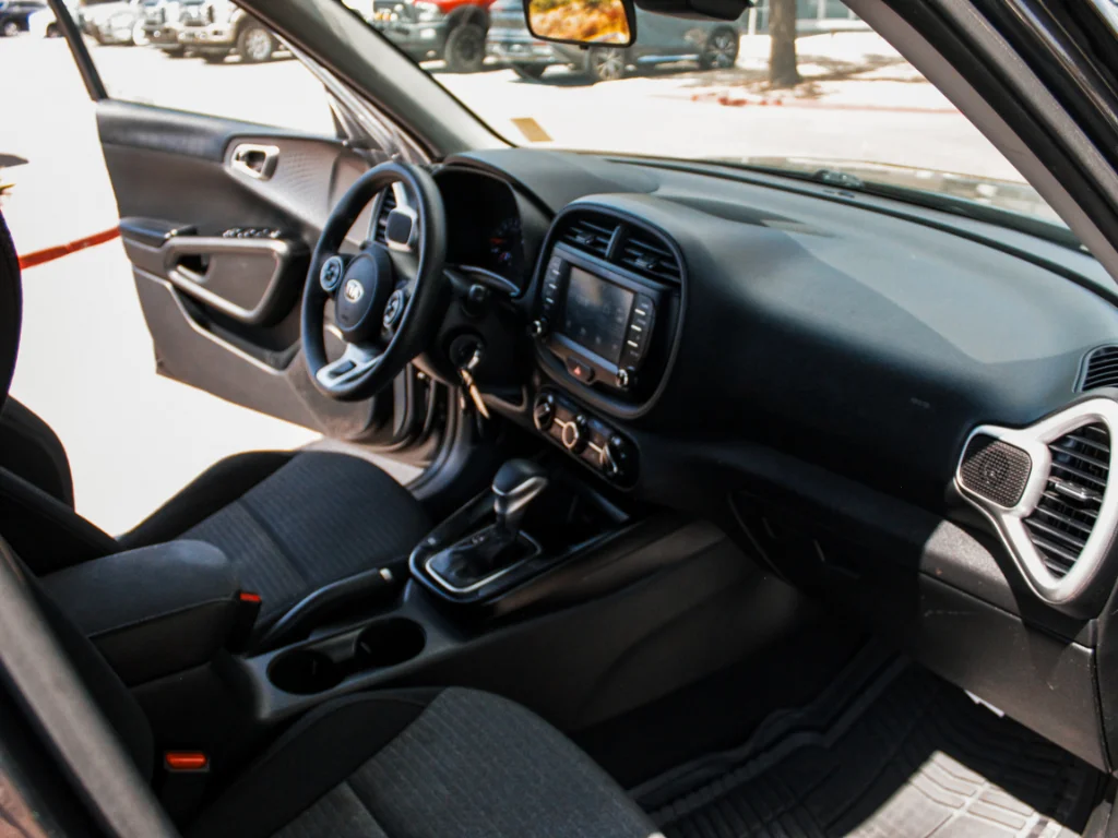Used 2021 Gravity Gray Kia S image 26