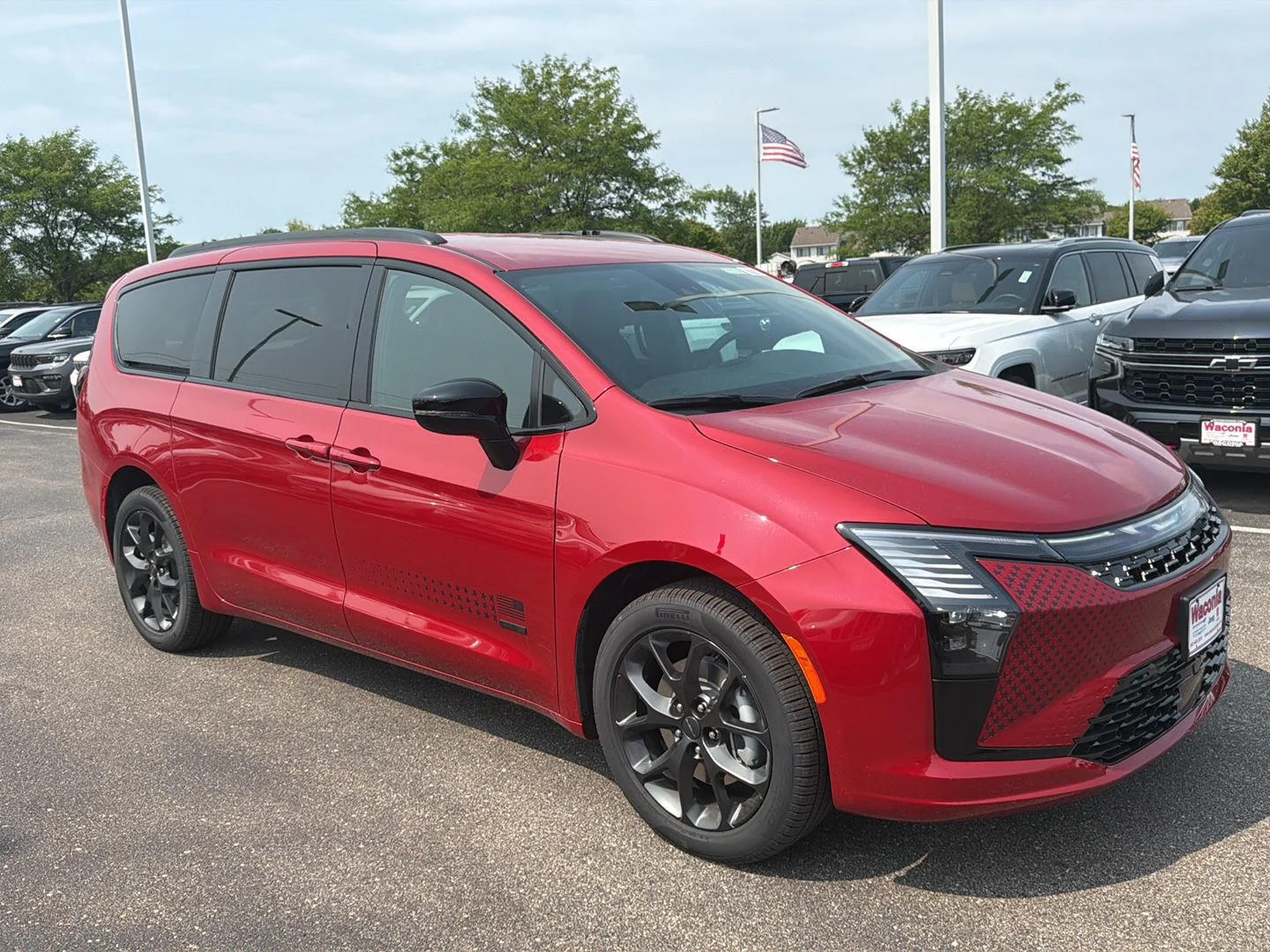 New 2027 Red Hot Pearl-Coat Exterior Paint Chrysler Select image 2