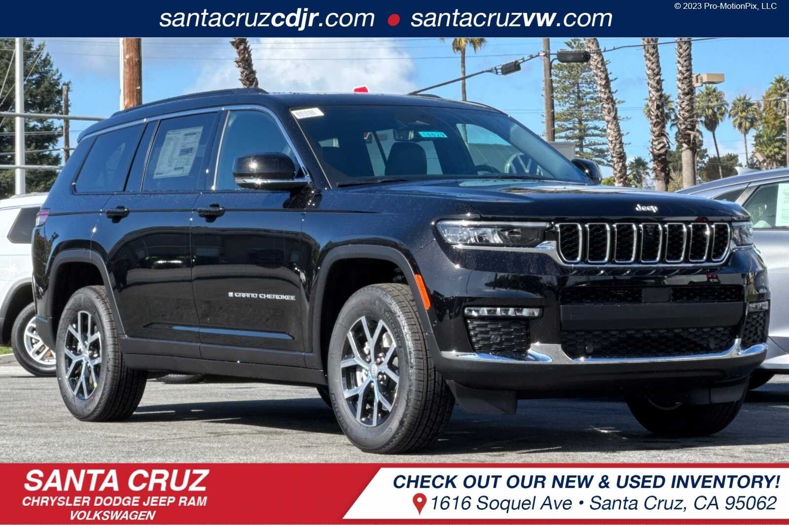 New 2025 Diamond Black Crystal Pearl-Coat Exterior Paint Jeep Limited image 1