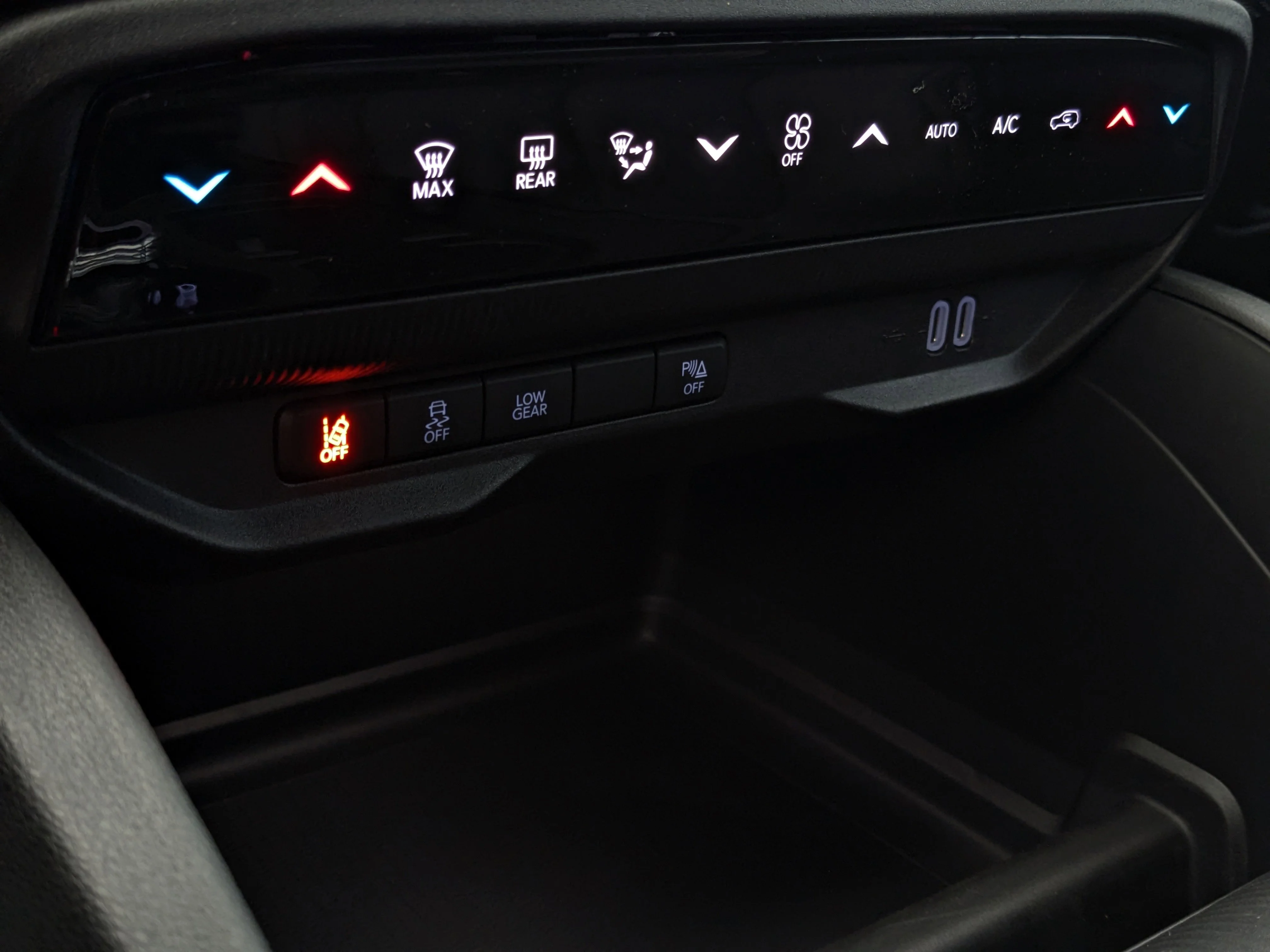 New 2026 Black Jeep Limited - - Limited Pkg (23G) - Mopar Interior Protection Pkg - Dual?Pane Panoramic Sunroof - Compac image 21