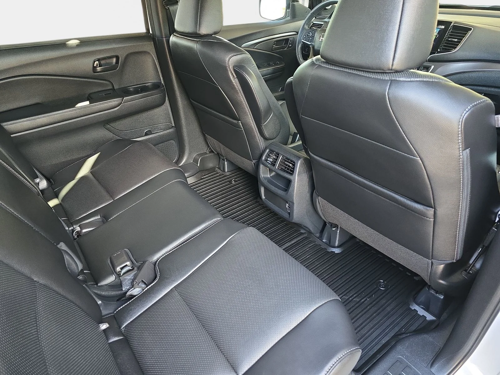 2023 Honda Passport EX-L - Photo 13
