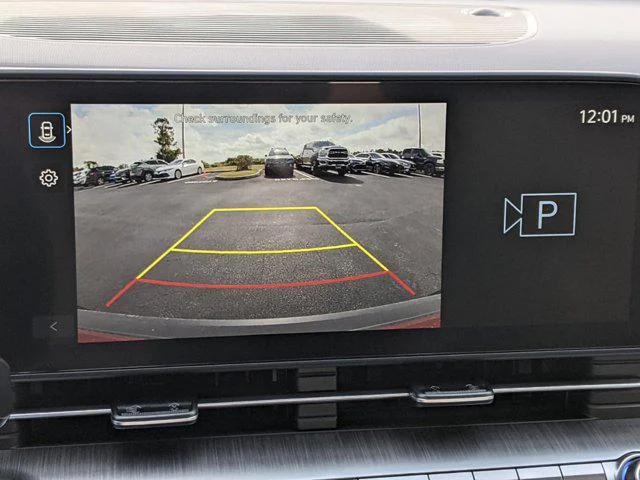 2025 Hyundai Kona SEL Convenience - Photo 26