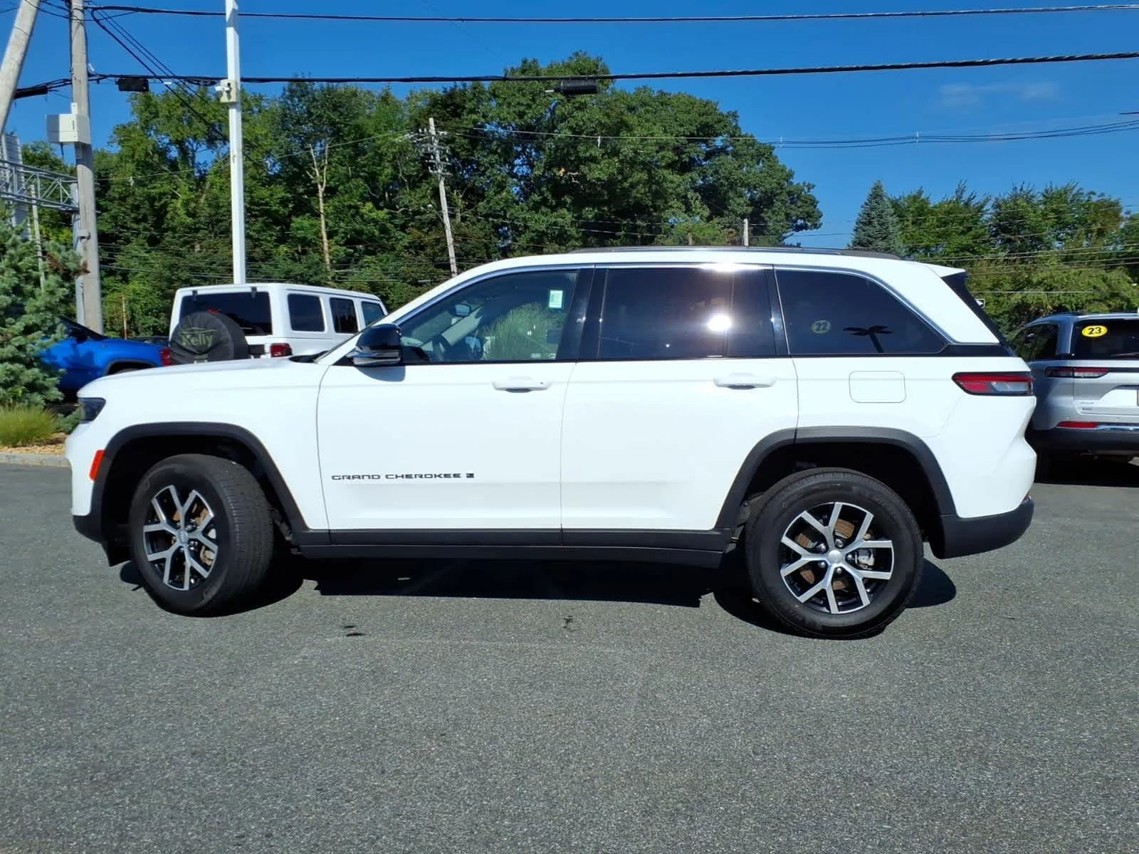 Certified Used 2023 Bright White Clearcoat Jeep Limited image 12