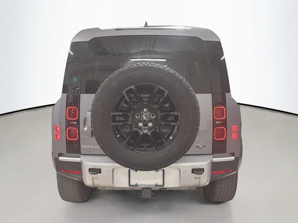 Used 2023 Gray Land Rover Standard image 10