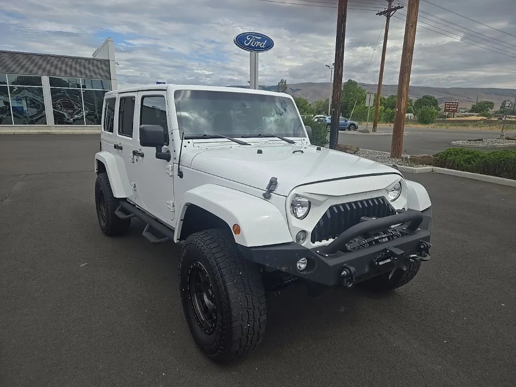 2014 Jeep Wrangler Sahara's photo