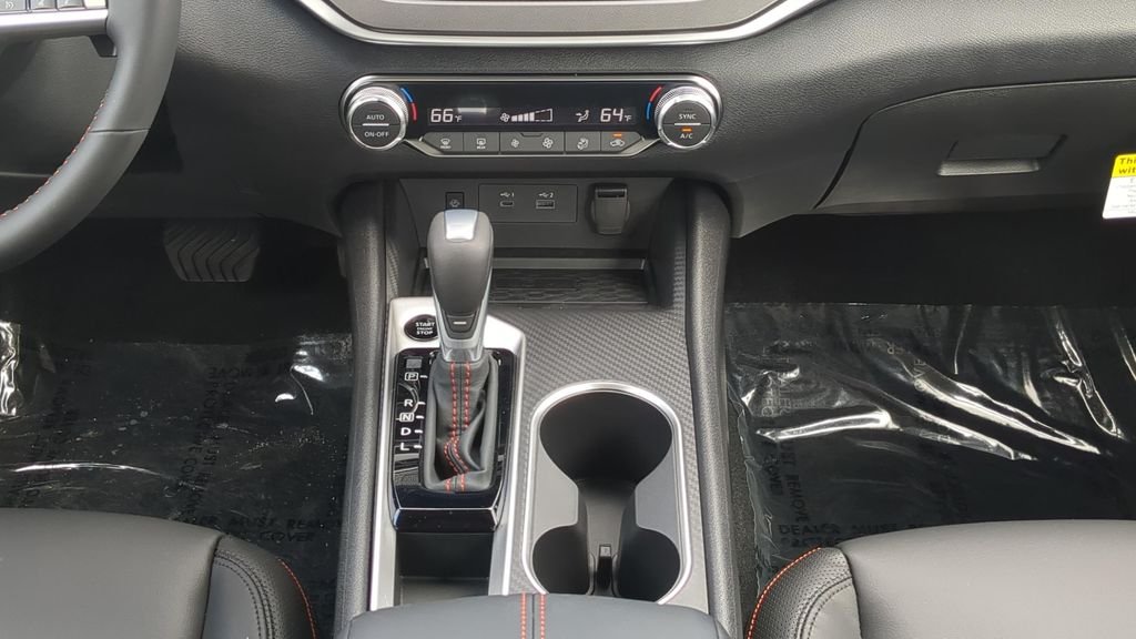 New 2026 Pearl White TriCoat / Super Black Two-tone Nissan SR Midnight Edition® image 14
