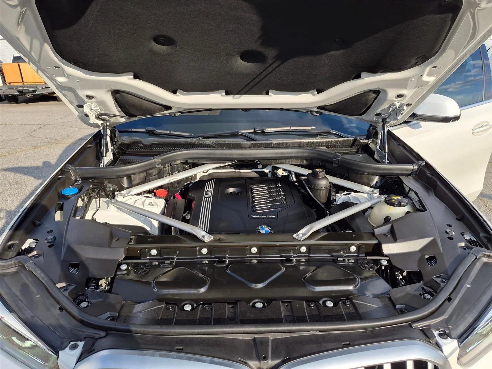 Used 2020 Mineral White Metallic BMW xDrive40i image 35
