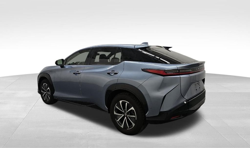 Used 2023  Lexus 450e Premium image 8