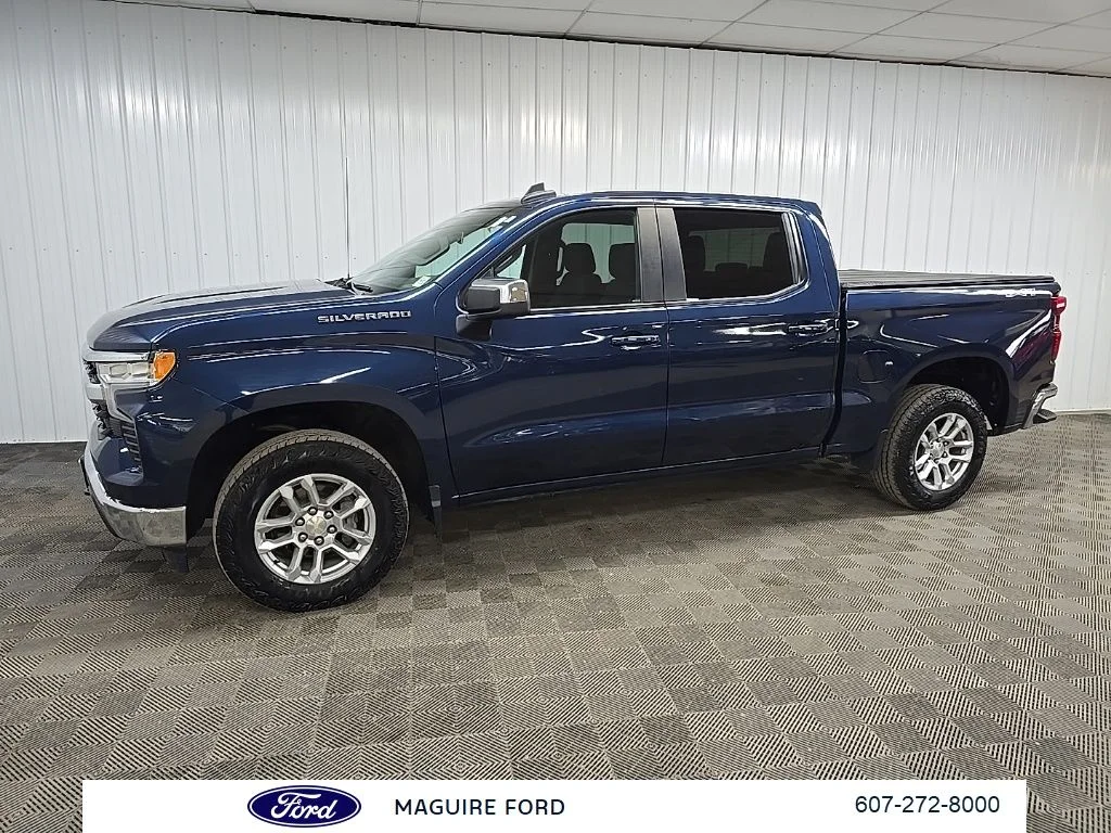 Used 2023 Blue Chevrolet LT image 7