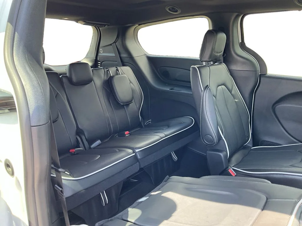 New 2026 Bright White Clearcoat Chrysler Limited image 14