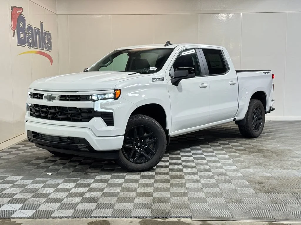 New 2026 Summit White Chevrolet RST image 2