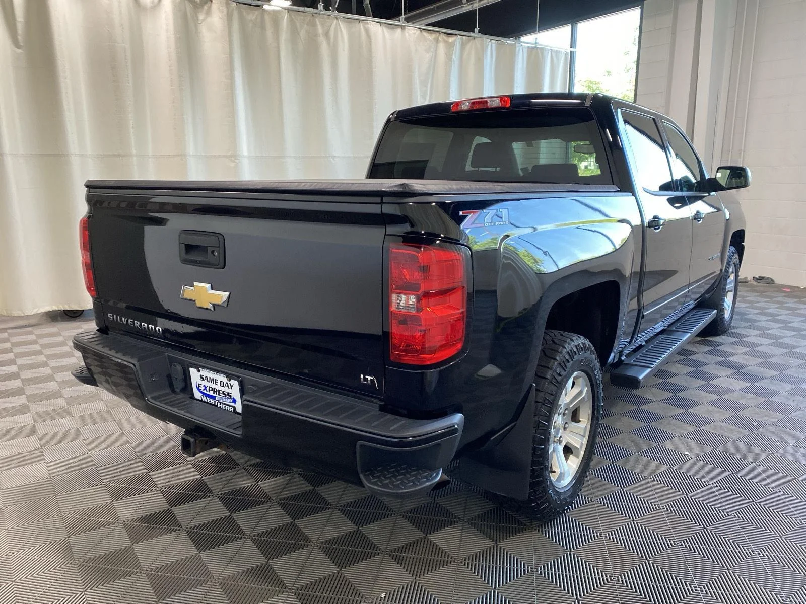 Used 2018 Black Chevrolet LT image 14