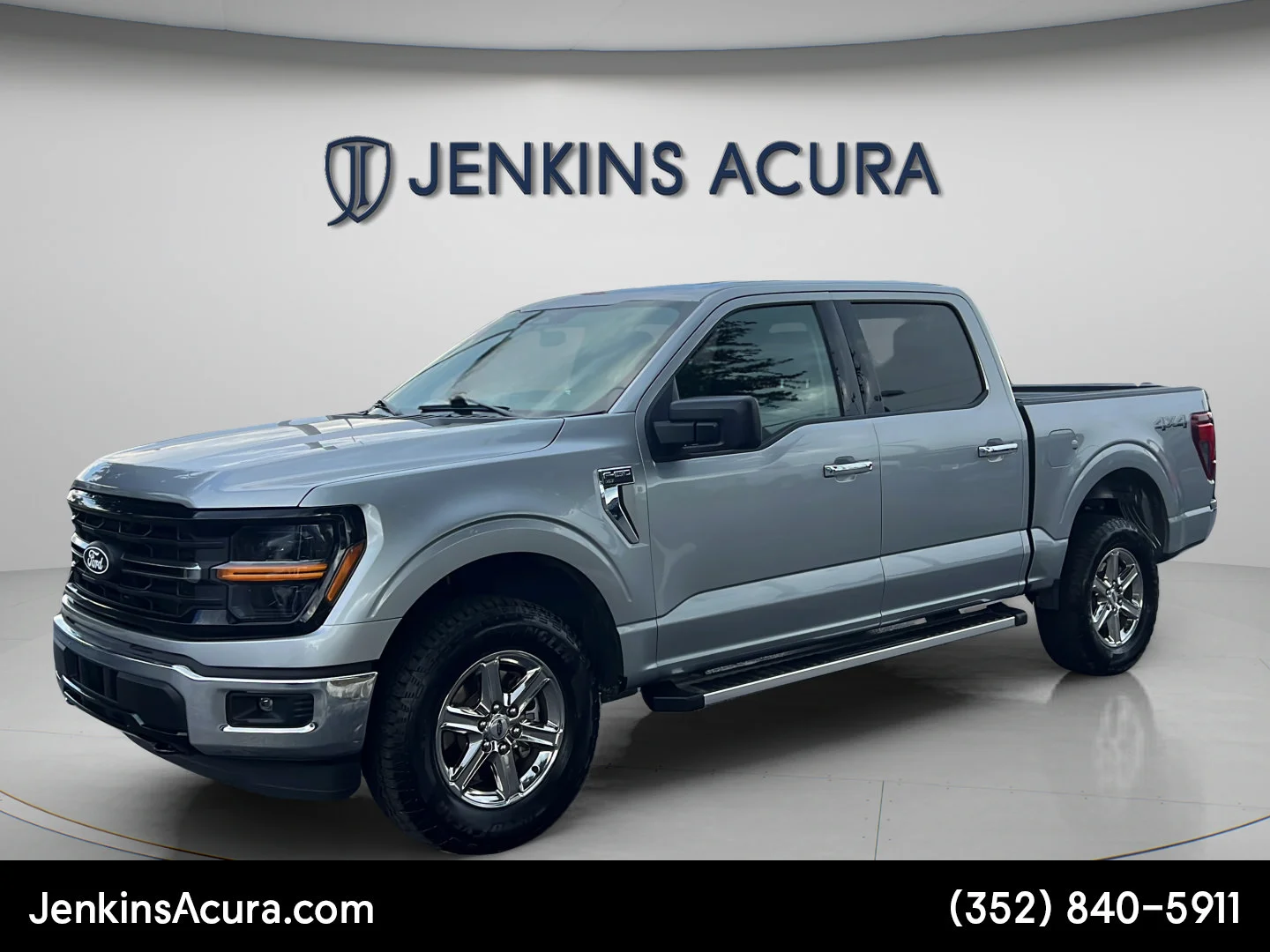 Used 2025 Silver Metallic Ford XLT image 7