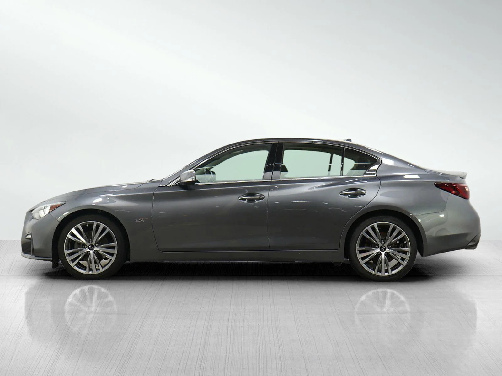 Used 2020 Graphite Shadow INFINITI Sport image 2