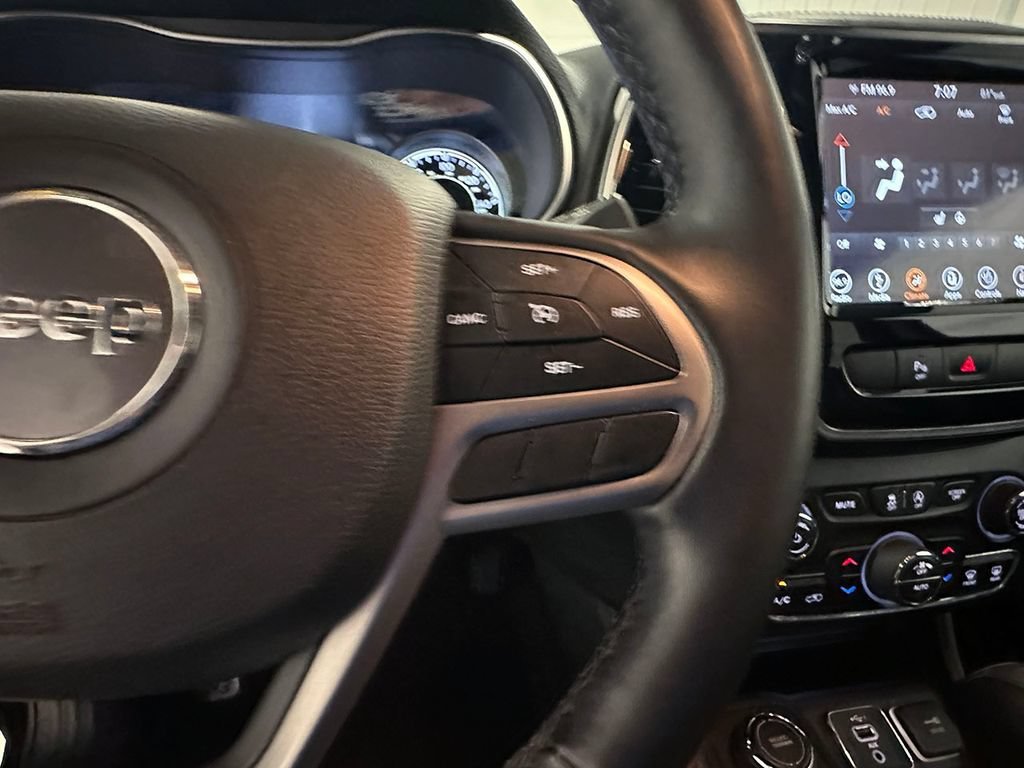 Used 2019  Jeep High Altitude image 38