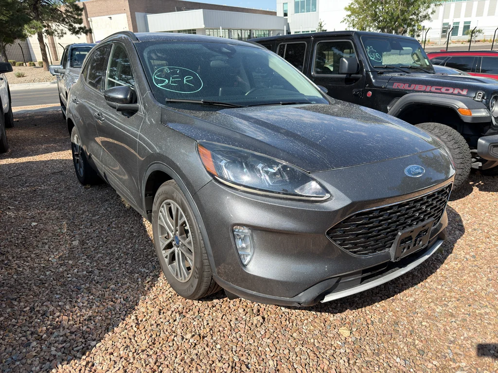 Used 2020 Magnetic Metallic Ford SEL image 2