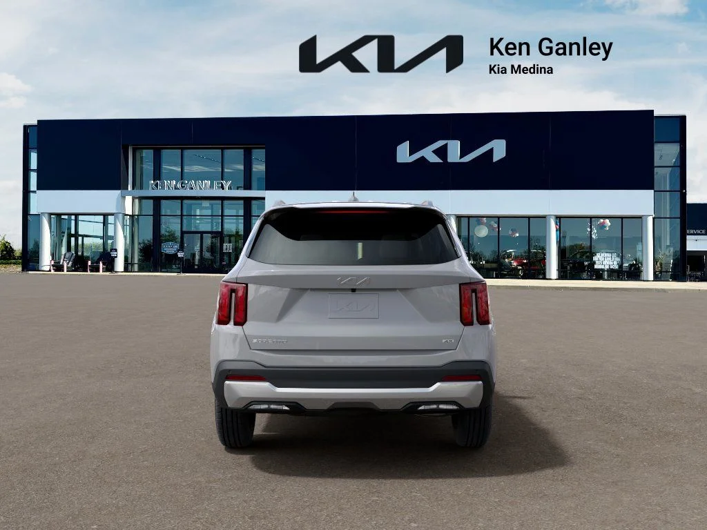 New 2026 Wolf Gray Kia S image 5