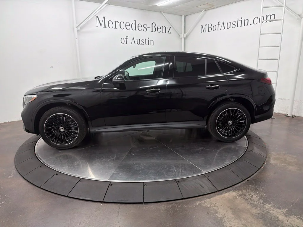 New 2027 Black Mercedes-Benz GLC 300 Coupe image 4