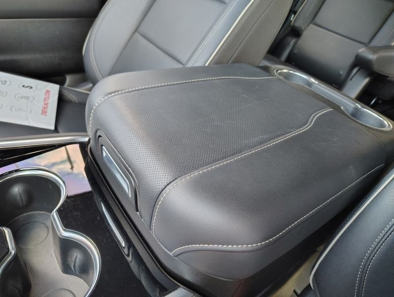 Used 2025 Red Chevrolet Premier image 43