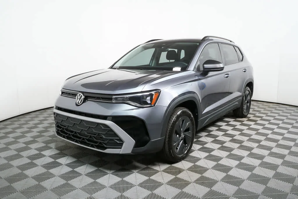 New 2026 Platinum Gray Metallic Volkswagen S image 28