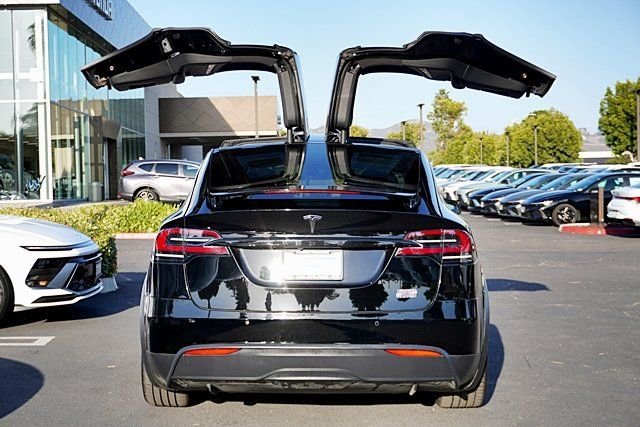 Used 2022 Black Tesla Plaid image 13