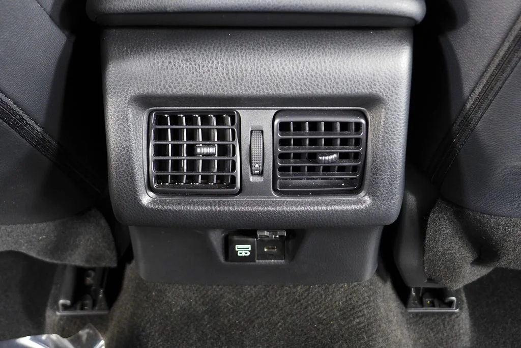 Used 2025  Toyota SE image 23