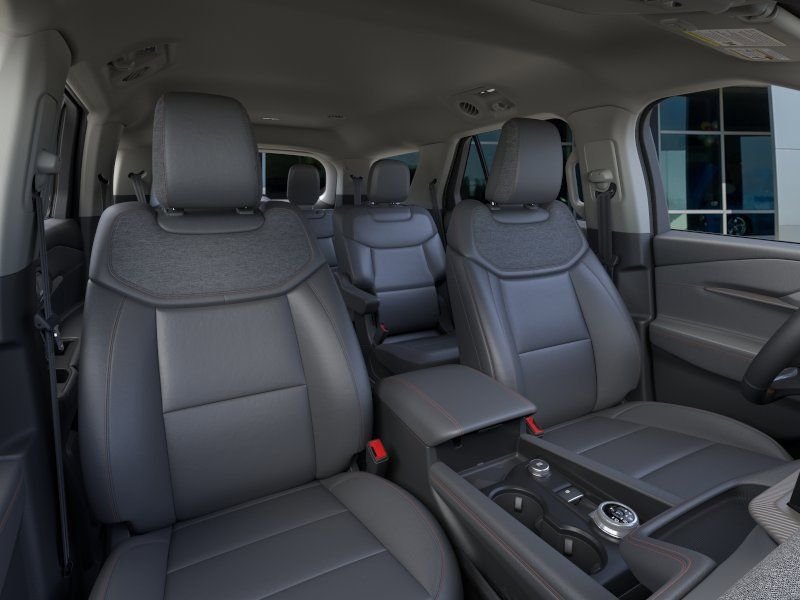 New 2026 Star White Metallic Tri-Coat Ford Active image 36