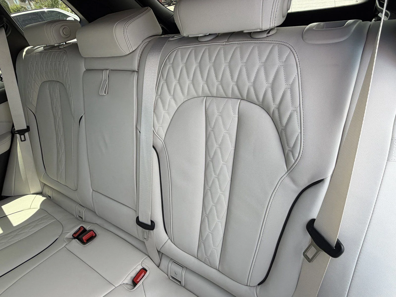 New 2026 Dravit Grey Metallic BMW sDrive40i image 21