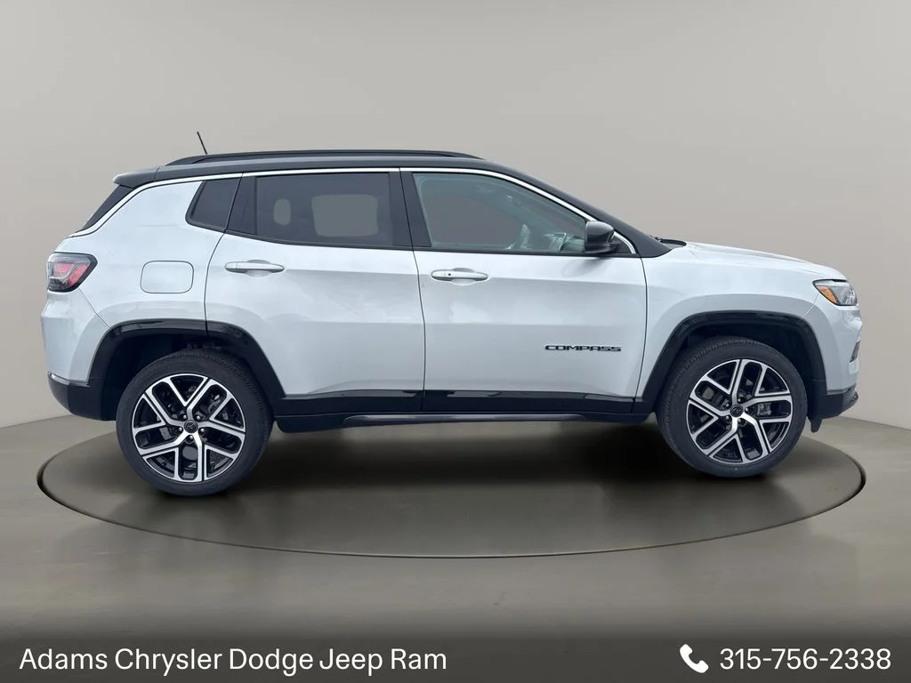 Used 2025 Silver Jeep Limited image 6