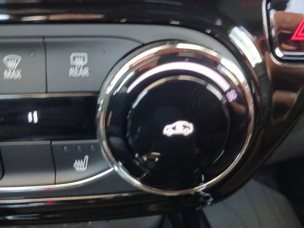 Used 2026 Summit White Chevrolet 2RS image 25