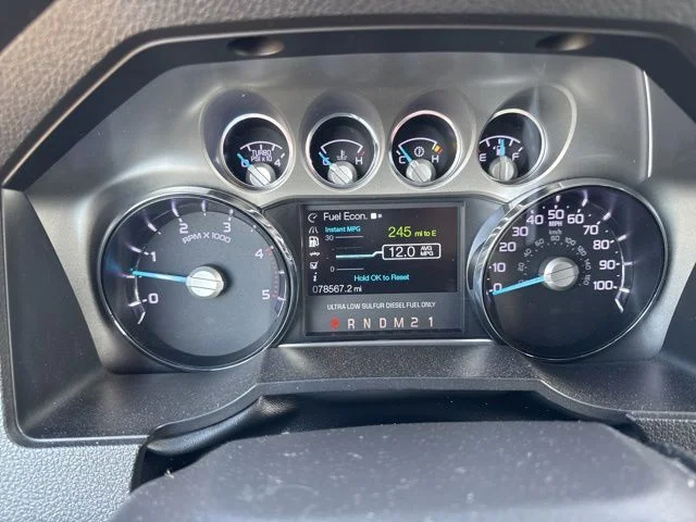 Used 2014 White Ford Platinum image 17