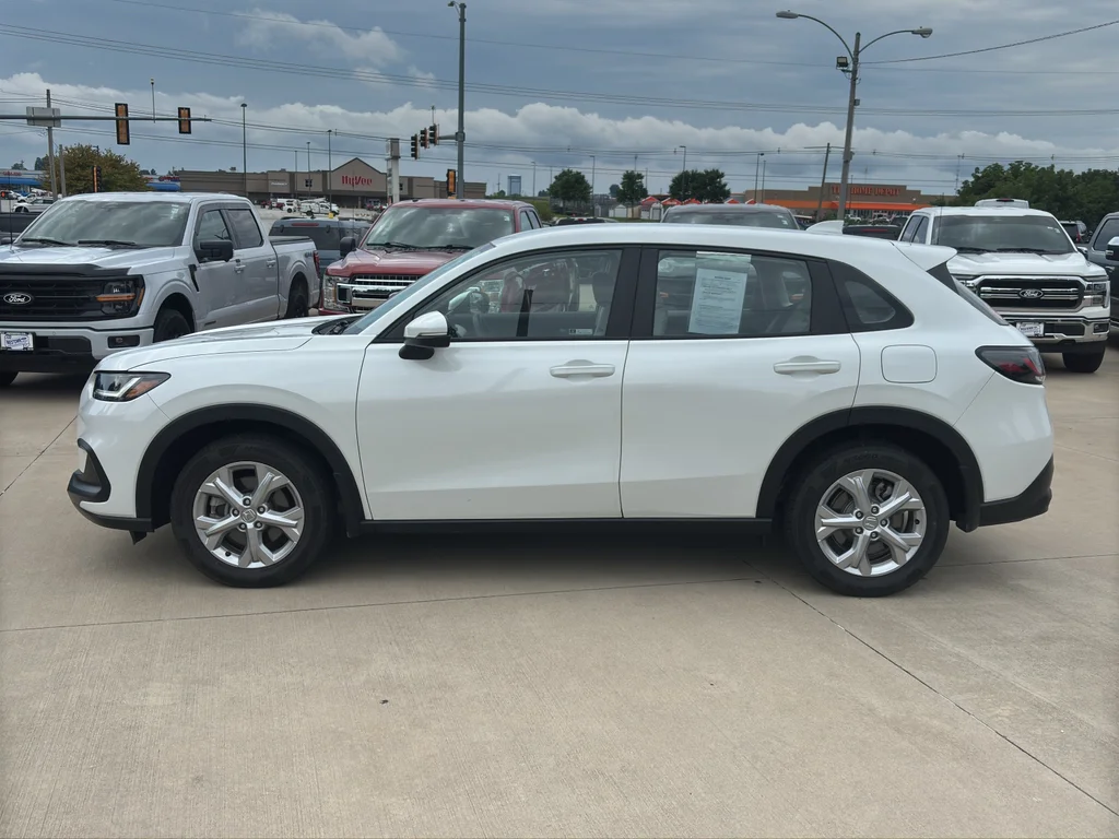 Used 2024 White Honda LX image 4